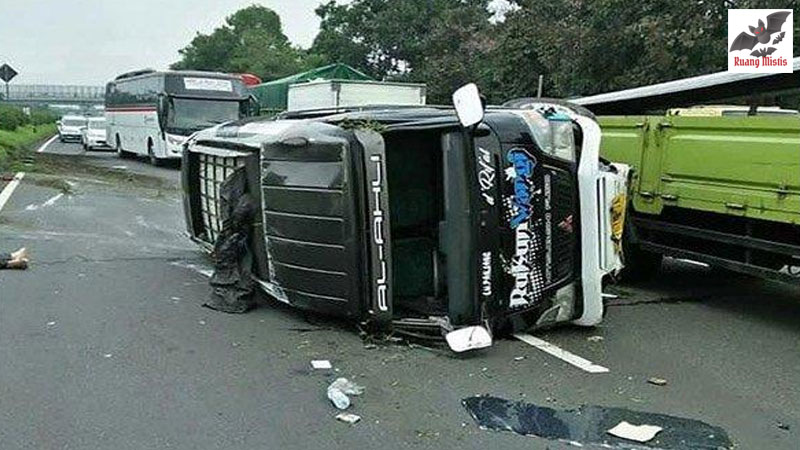 Tol Cipali Suka Minta Korban Jiwa