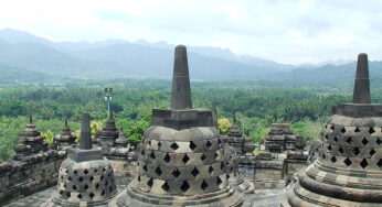 Menguak Misteri Arca Unfinished Buddha di Candi Borobudur