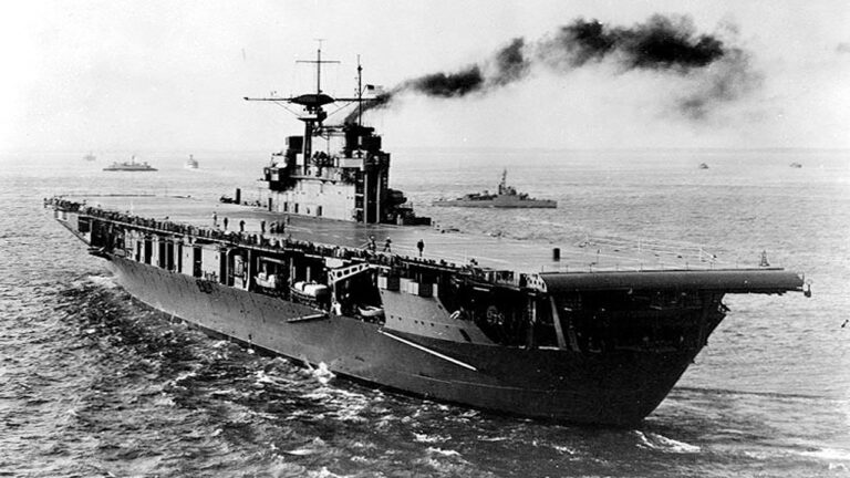 Penghuni Kapal USS Hornet