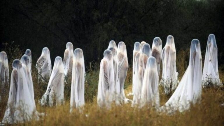 Hantu Penanggalan – Malaysia