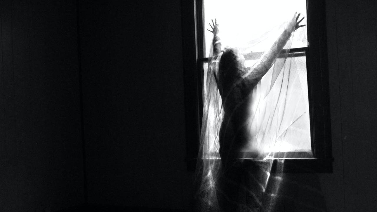 Misteri Hantu Songkok yang Menghantui Masyarakat